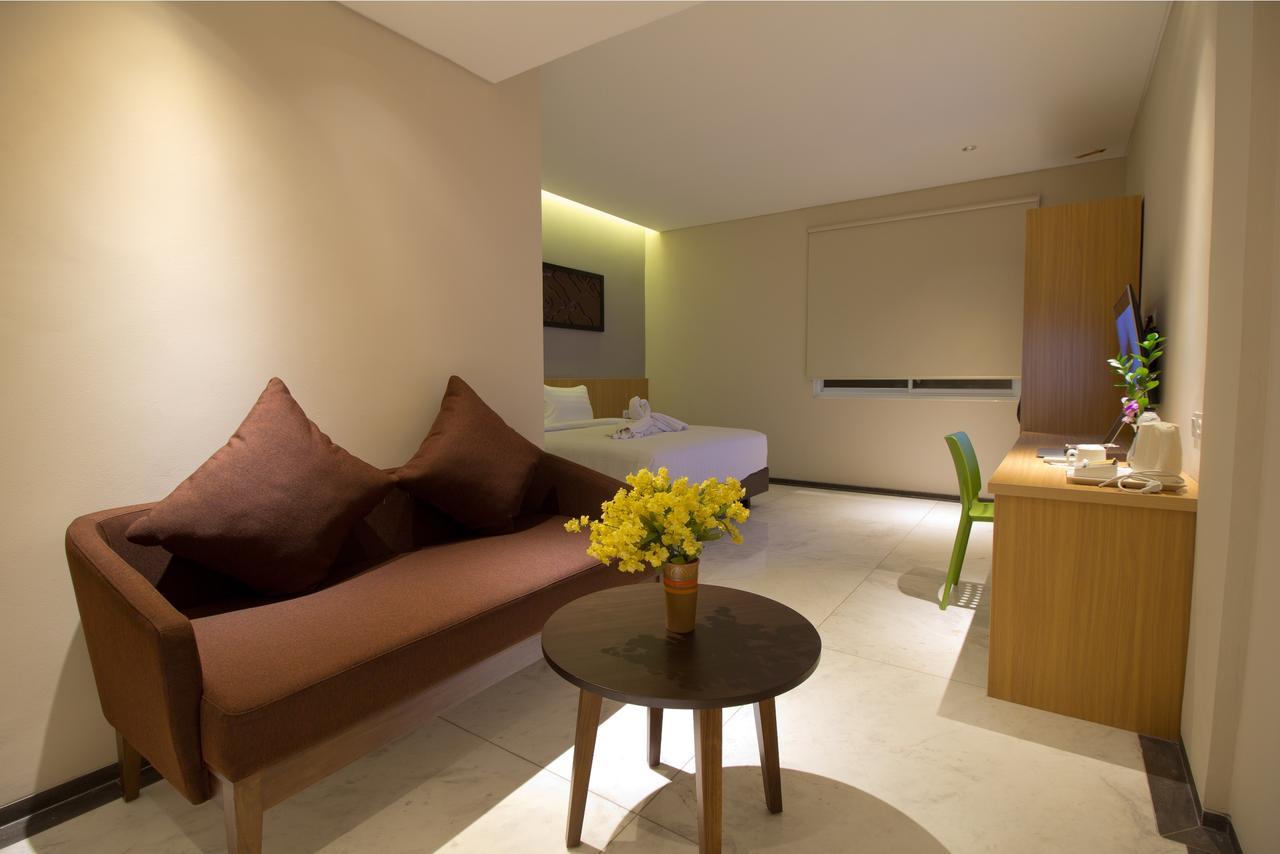 Vinotel Cirebon Exterior foto